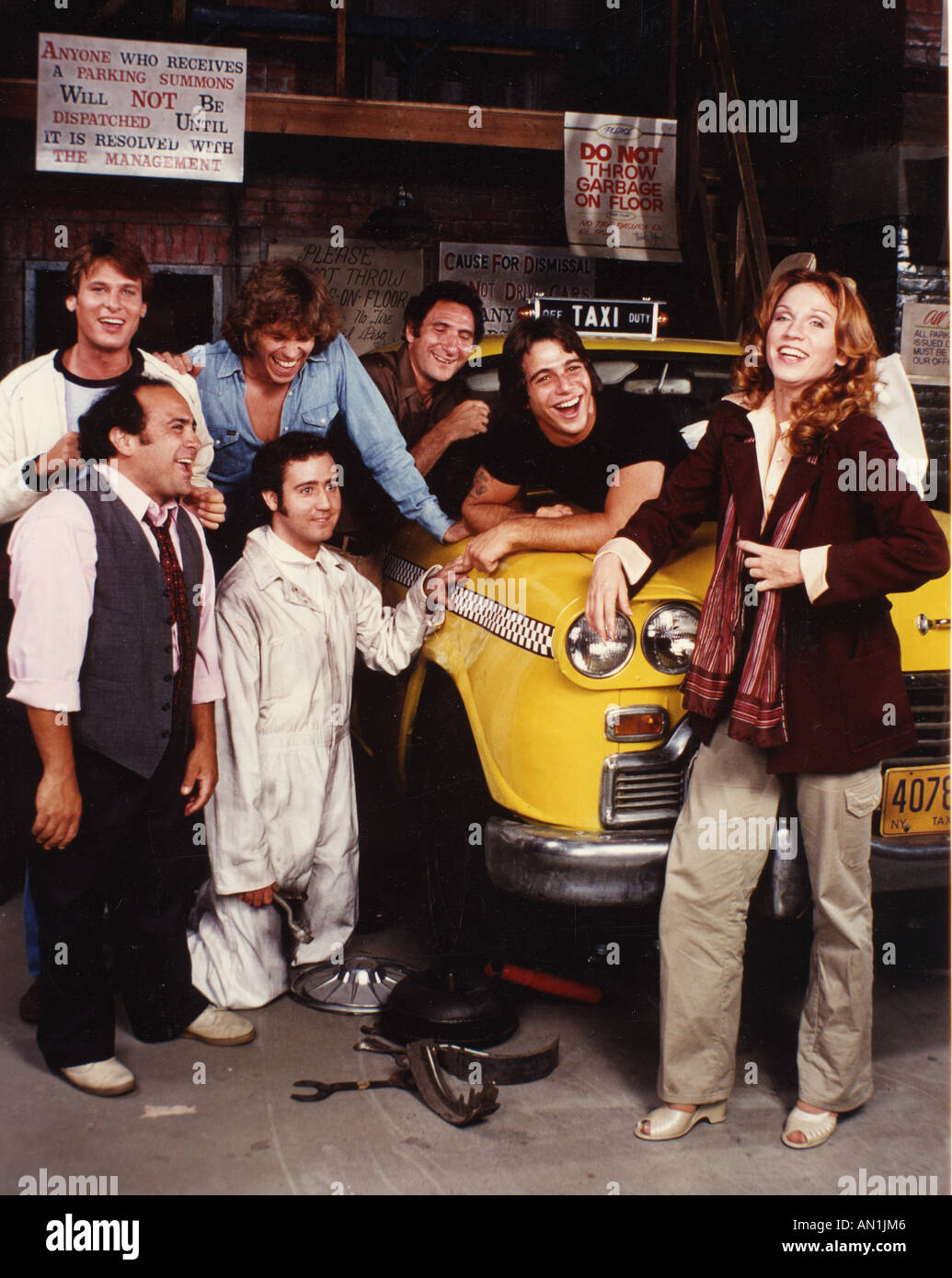 TAXI US TV series with Danny DeVito at left and Marilu Henner Stock Photo