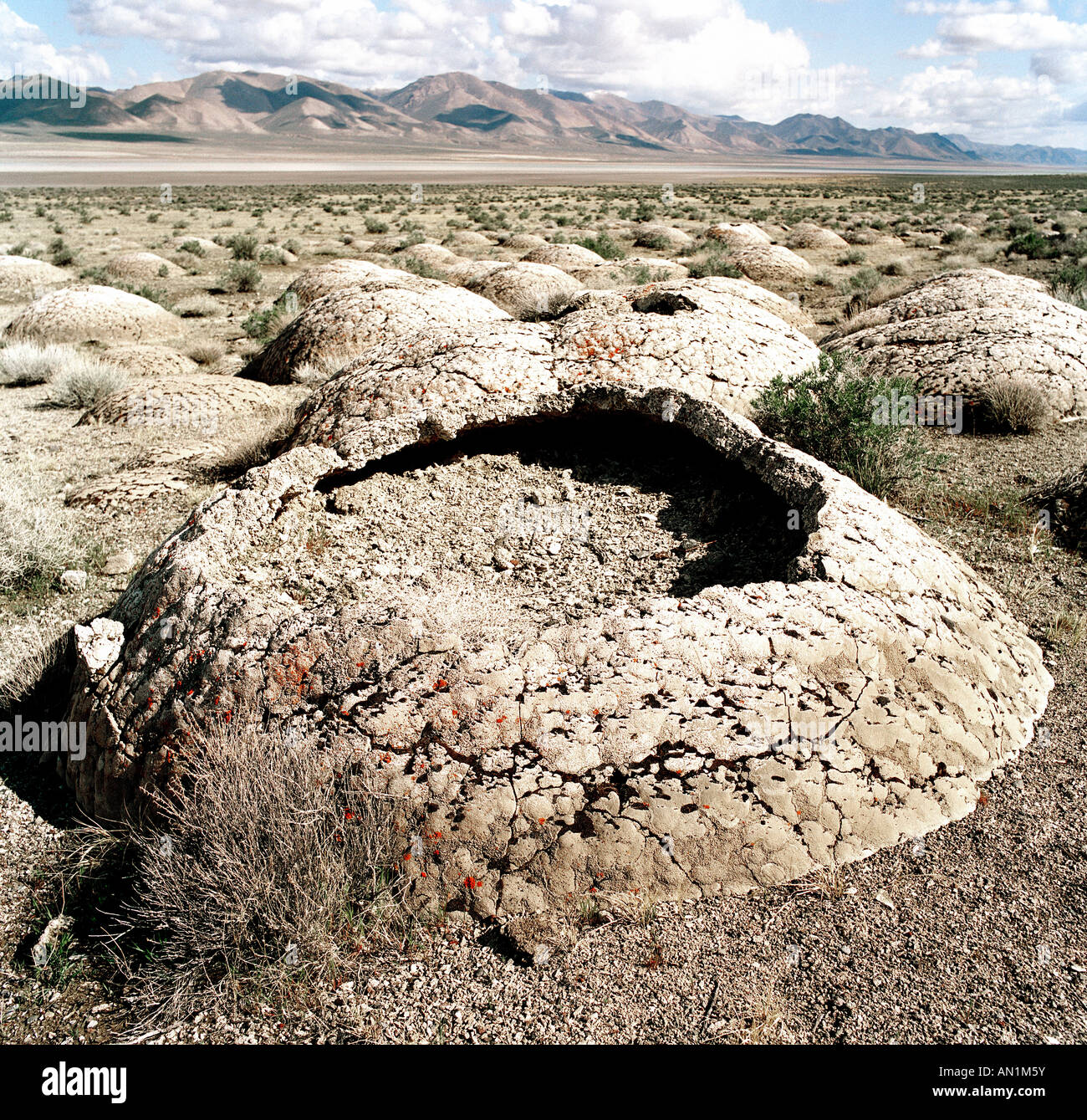 USA, Nevada. Tufa formations, made of calcium carbonate deposits, south of Gerlach, Nevada. Stock Photo