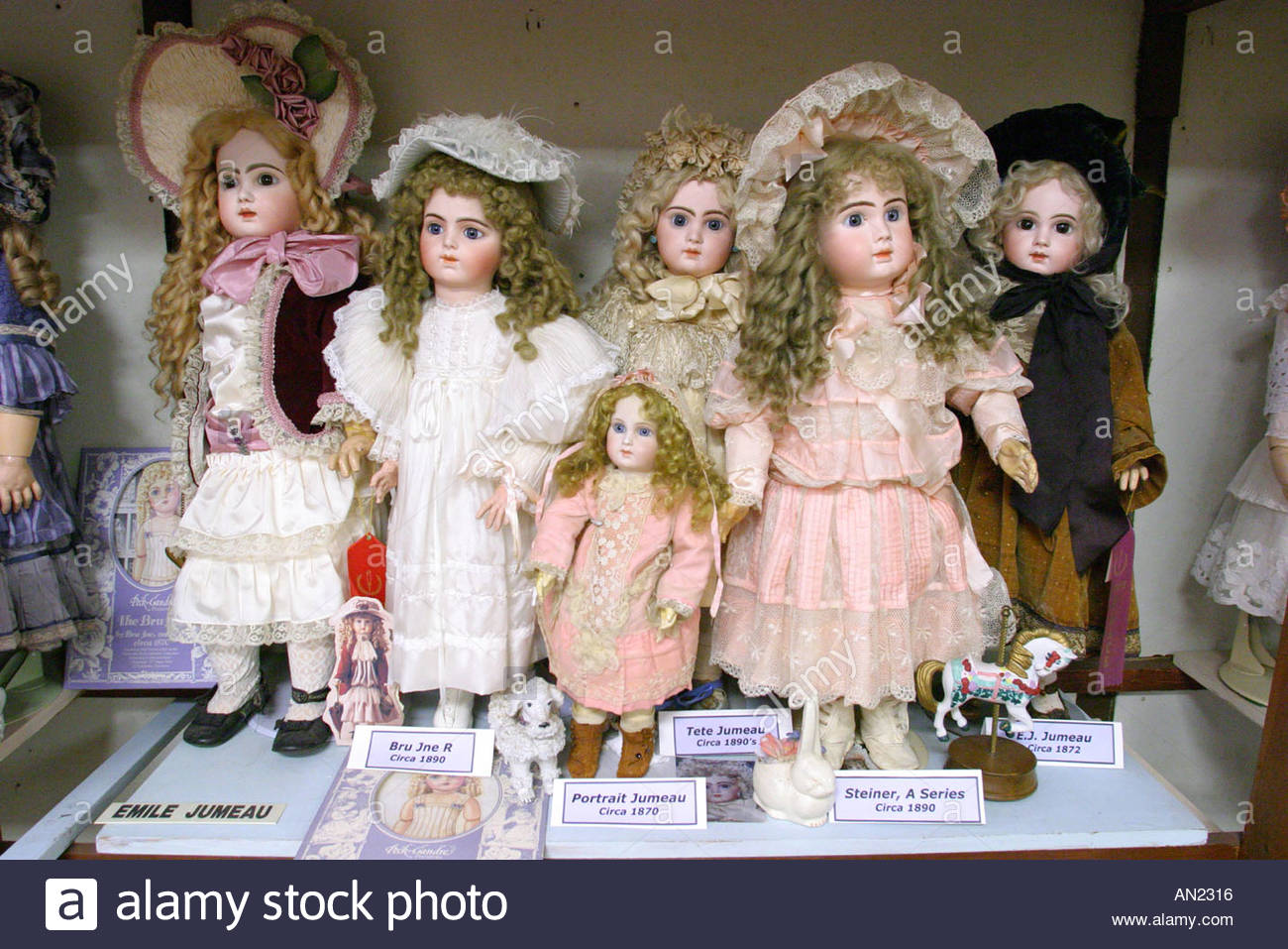 antique doll museums