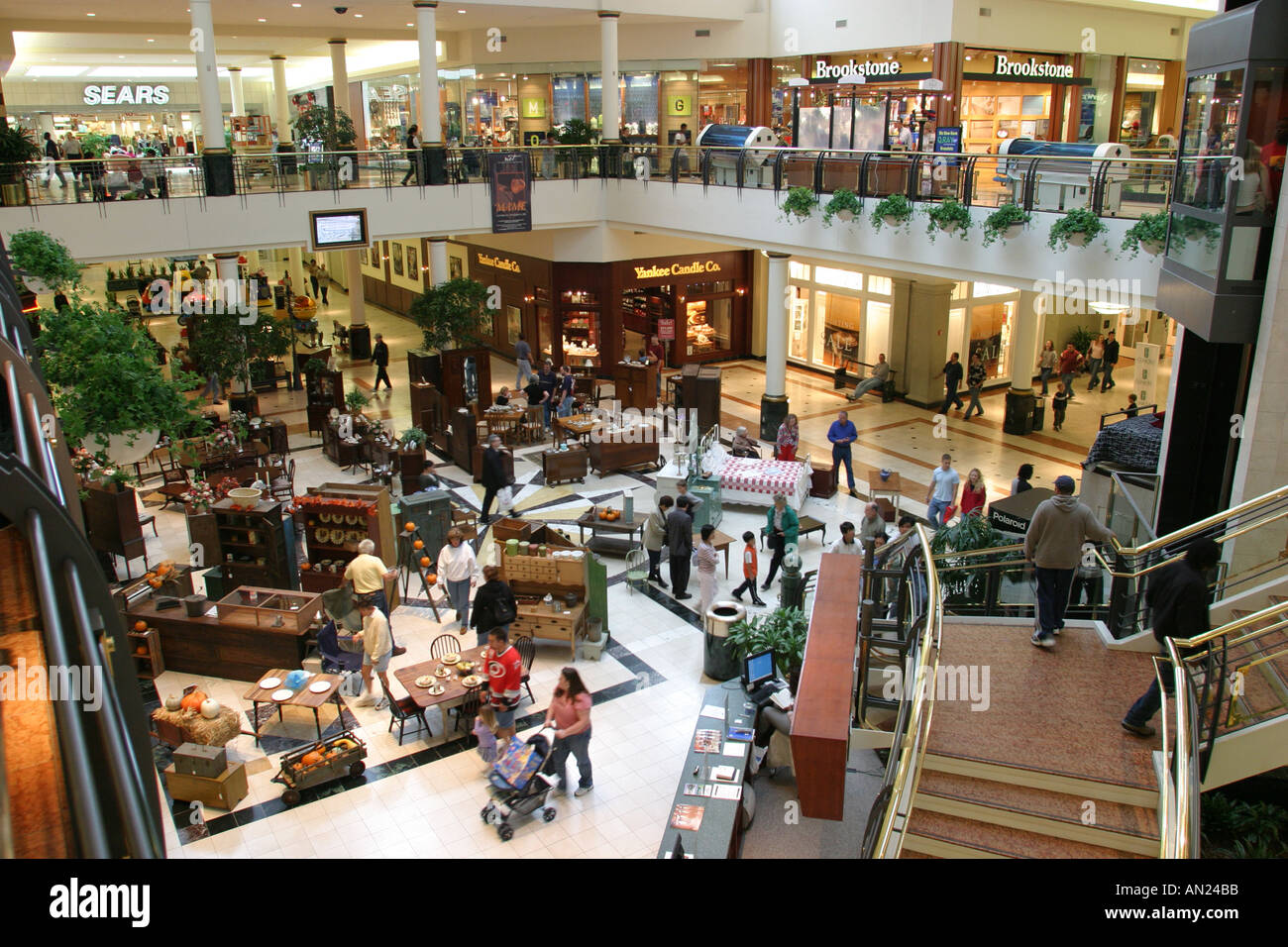 Raleigh North Carolina Crabtree Valley Mall largest shopping center