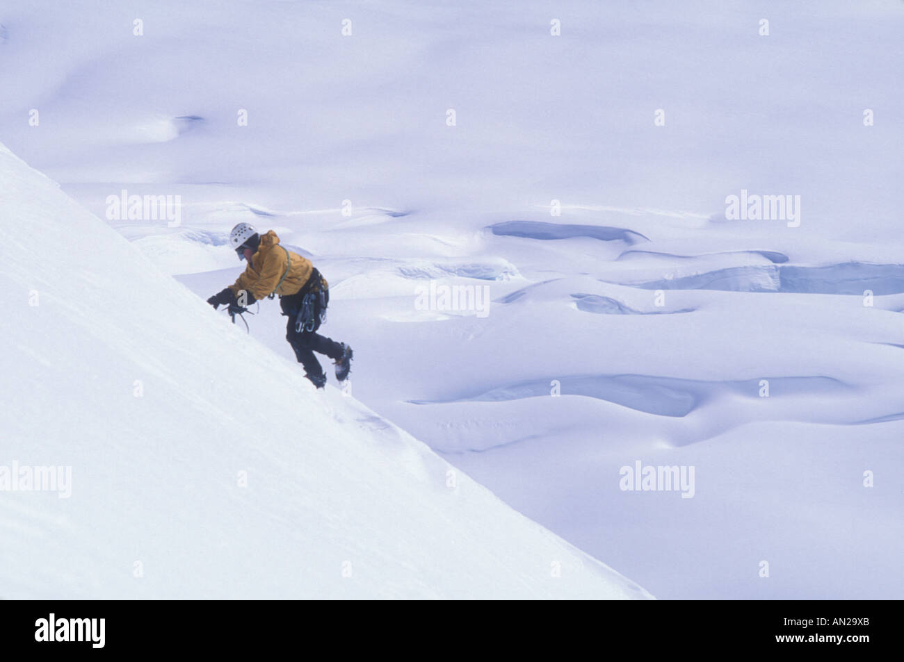 Climb ridge mountains alaska range challenge hi-res stock photography ...