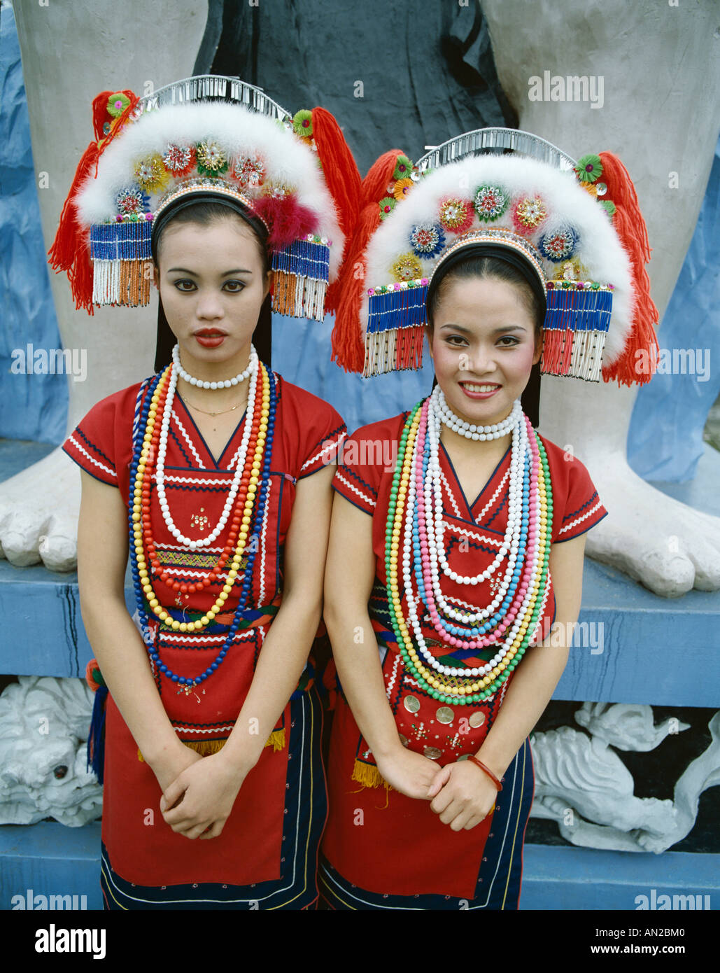 Ami Minority Tribe / Women Dressed in Traditonal Costume, Taroko Gorge,  Taiwan Stock Photo - Alamy