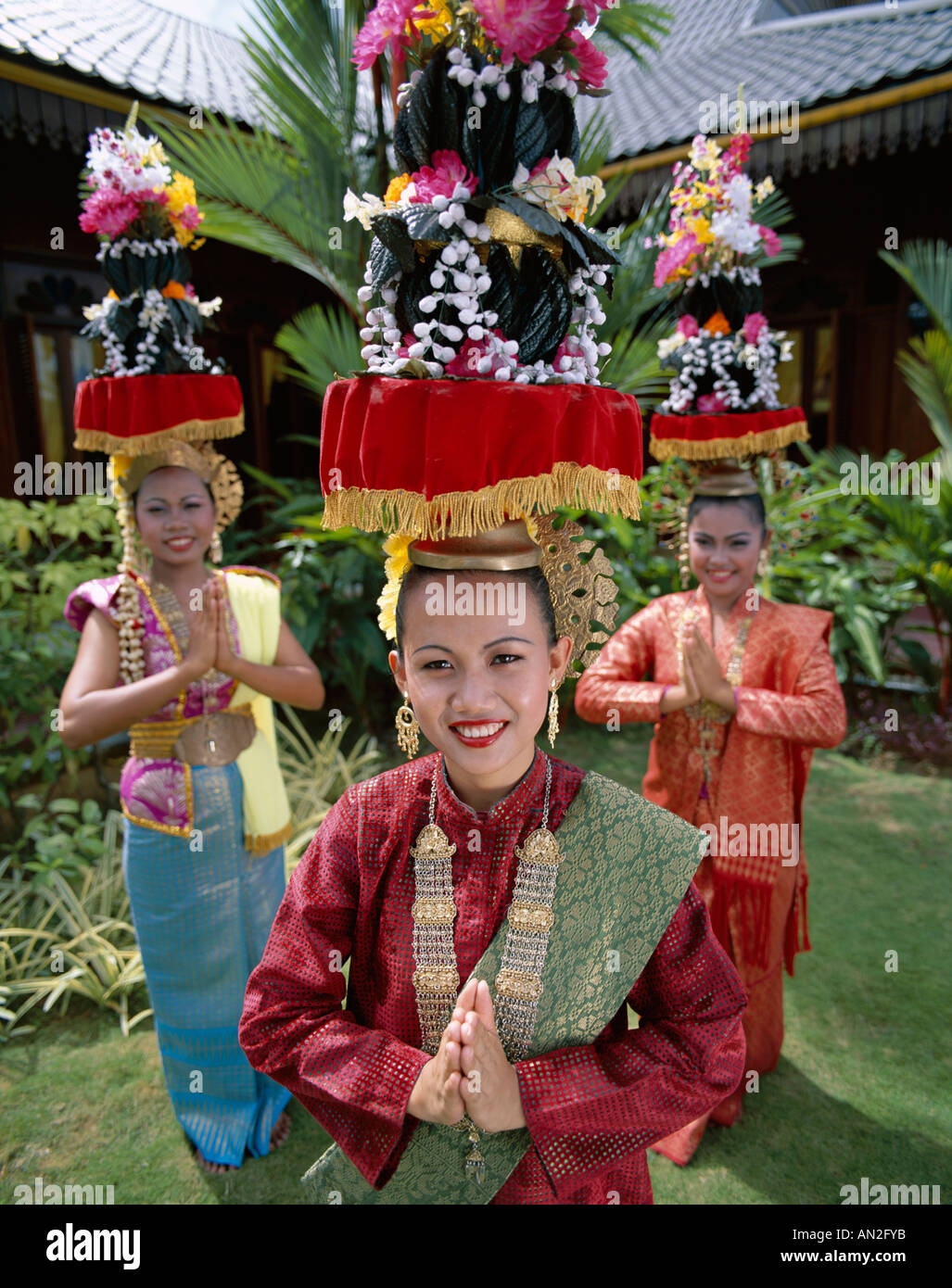 malay traditional costume