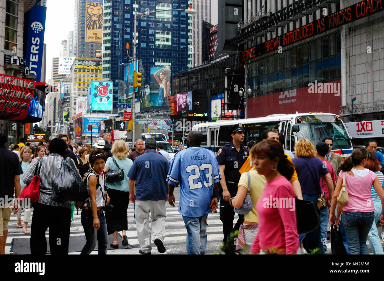 Rush hour 42nd street Broadway NYC USA Stock Photo Alamy