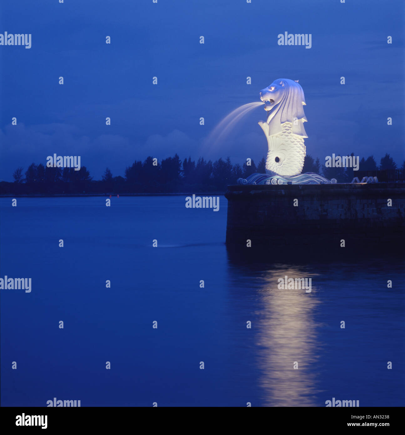 The Merlion, Singapore Symbol Stock Photo - Alamy