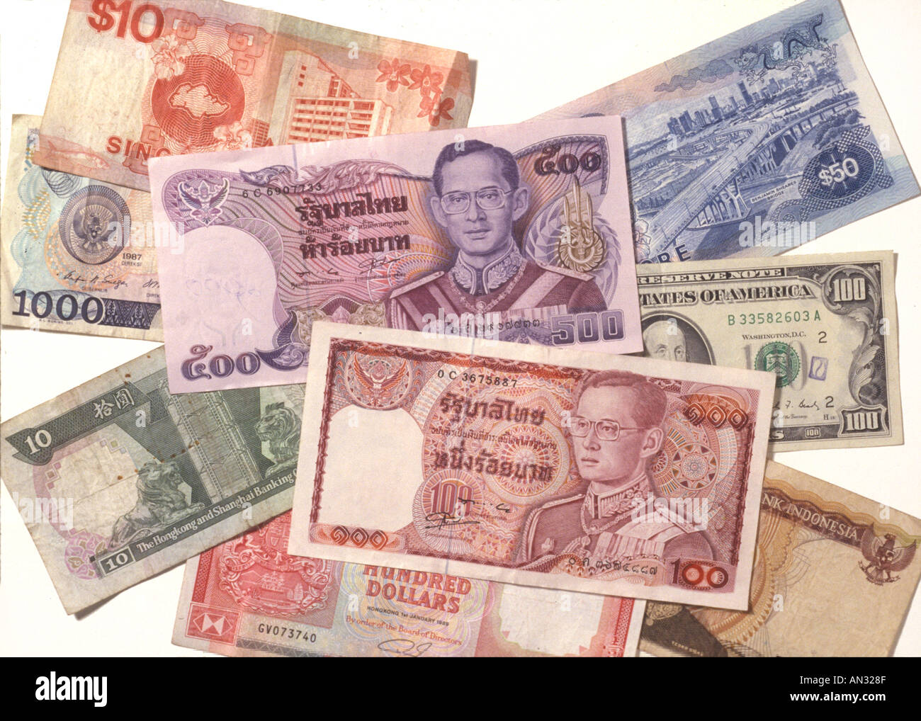 Thai baht and us dollars usa hi-res stock photography and images - Alamy