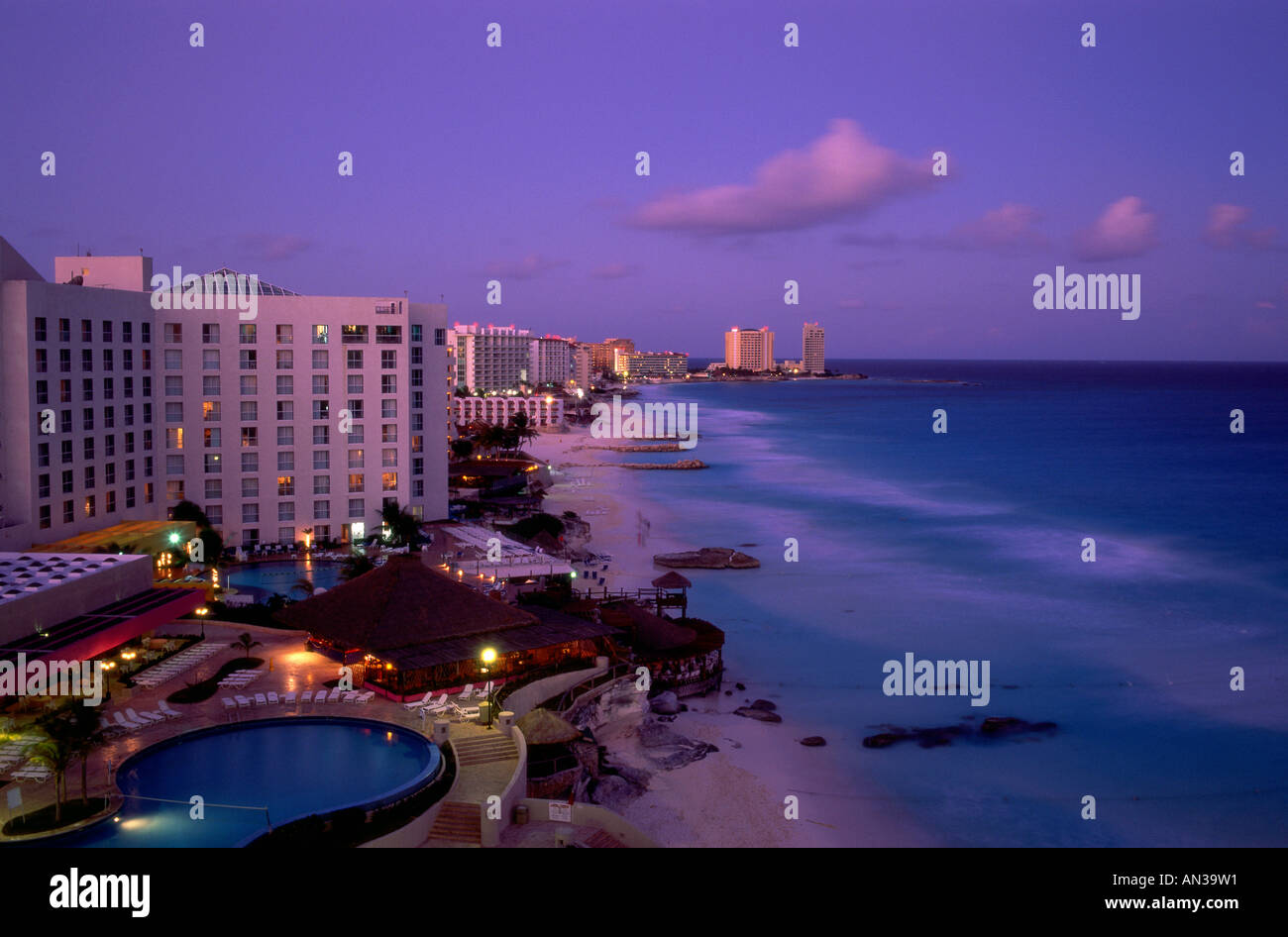 Cancun mexico beach night hires stock photography and images Alamy