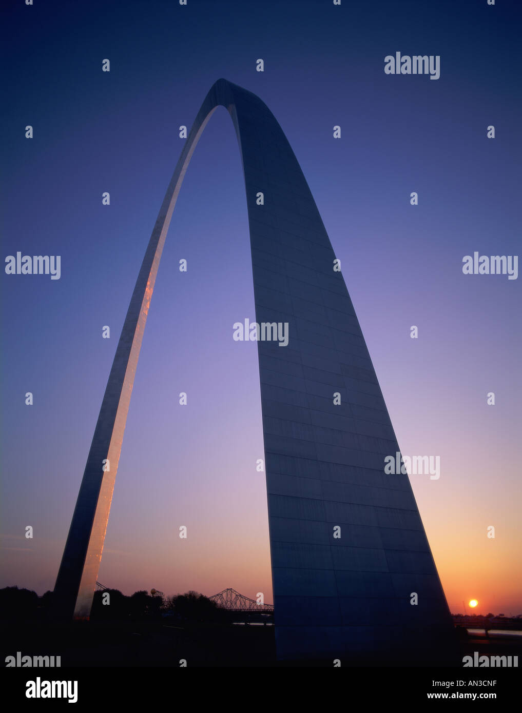 Gateway Arch / Sunrise, St.Louis, Missouri, USA Stock Photo
