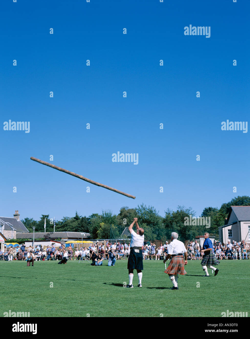 Highland Games / Tossing the Caber, Highlands, Scotland Stock Photo Alamy
