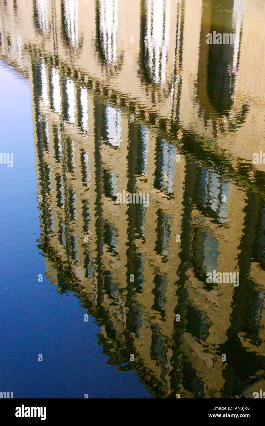 Salts Mill Saltaire Bradford UK Stock Photo Alamy