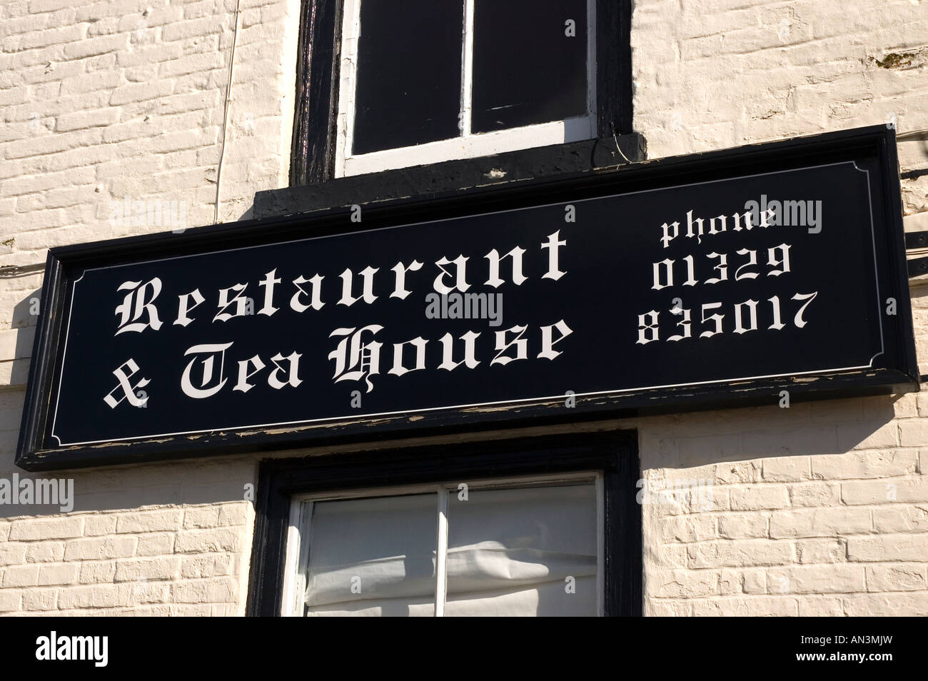 Ye olde worlde tea shop hires stock photography and images Alamy
