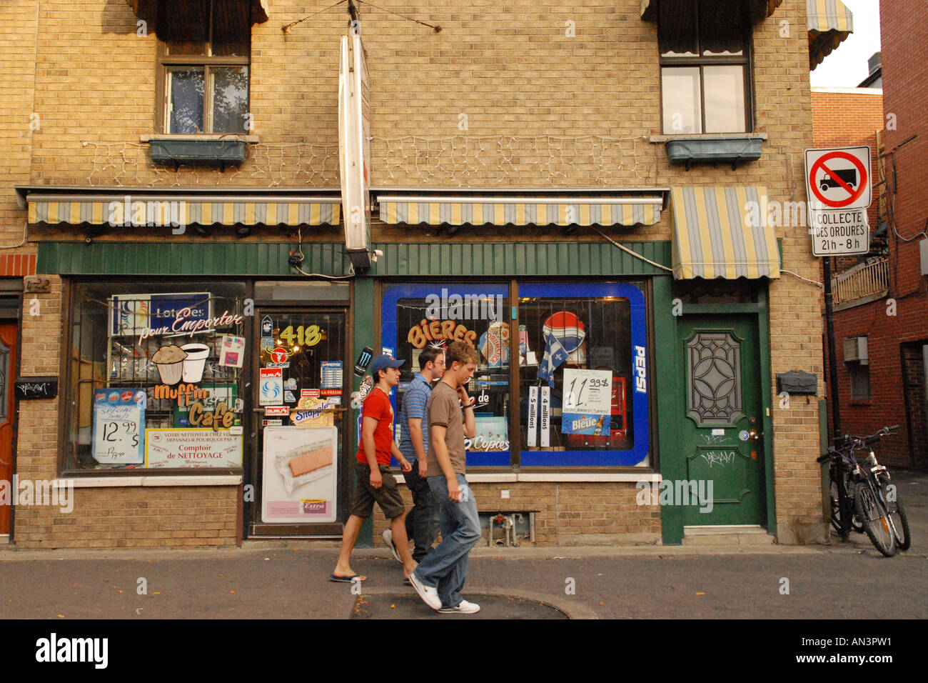 Depanneur Montreal High Resolution Stock Photography And Images Alamy