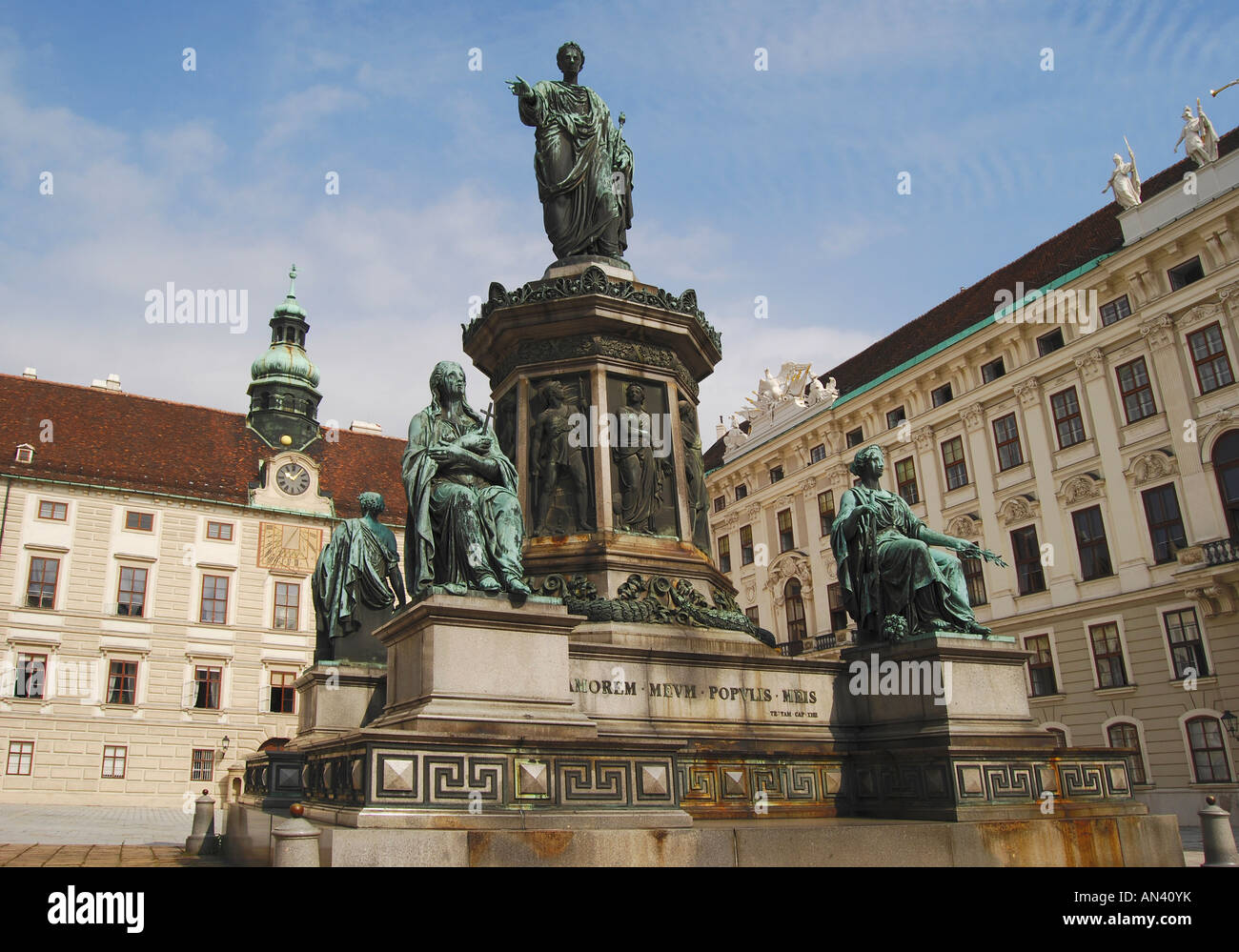 Statues outside Hofburg Imperial Palace, Vienna Austria Stock Photo Alamy