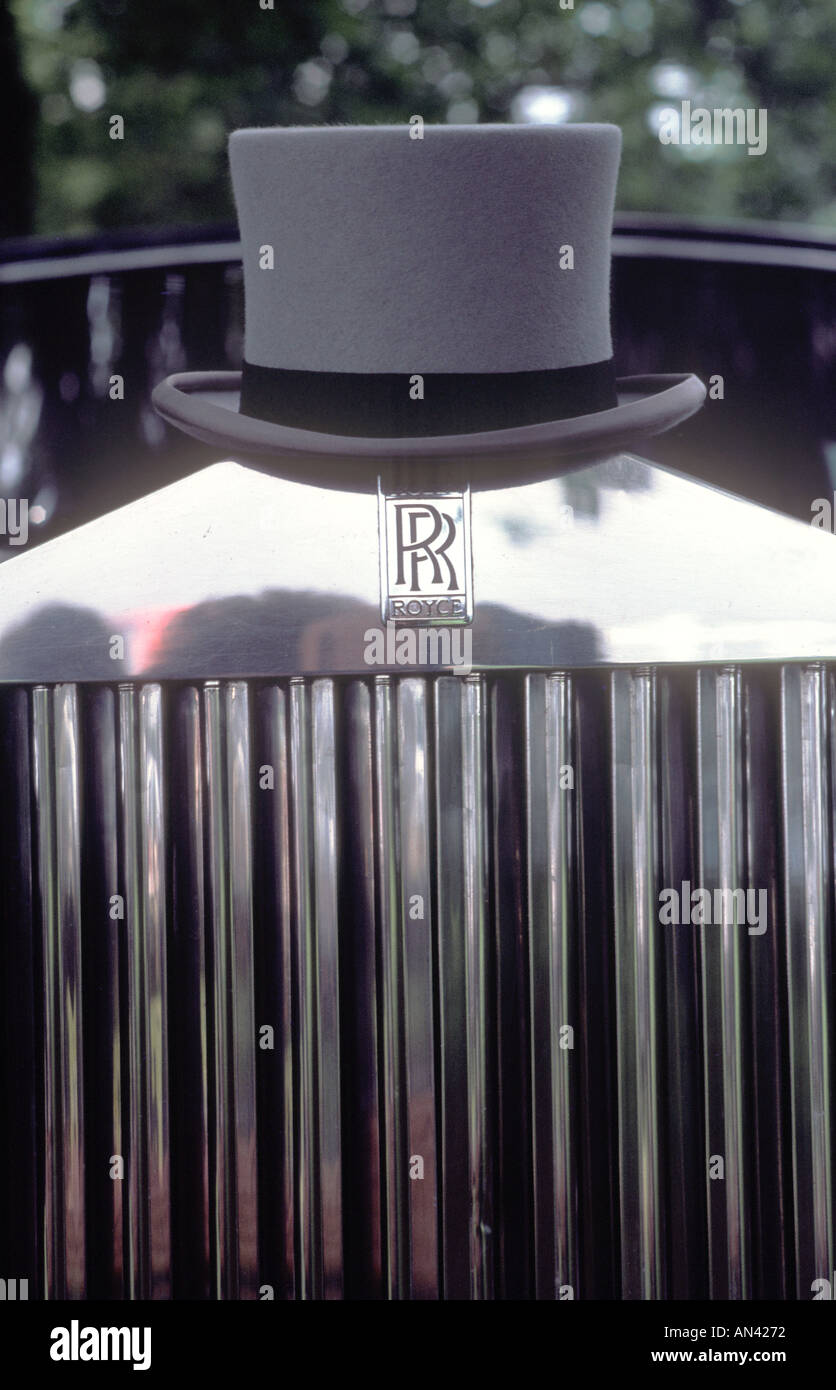 Rolls Royce grey top hat status symbol at Royal Ascot horse racing June 1985 1980s Berkshire England UK. HOMER SYKES Stock Photo