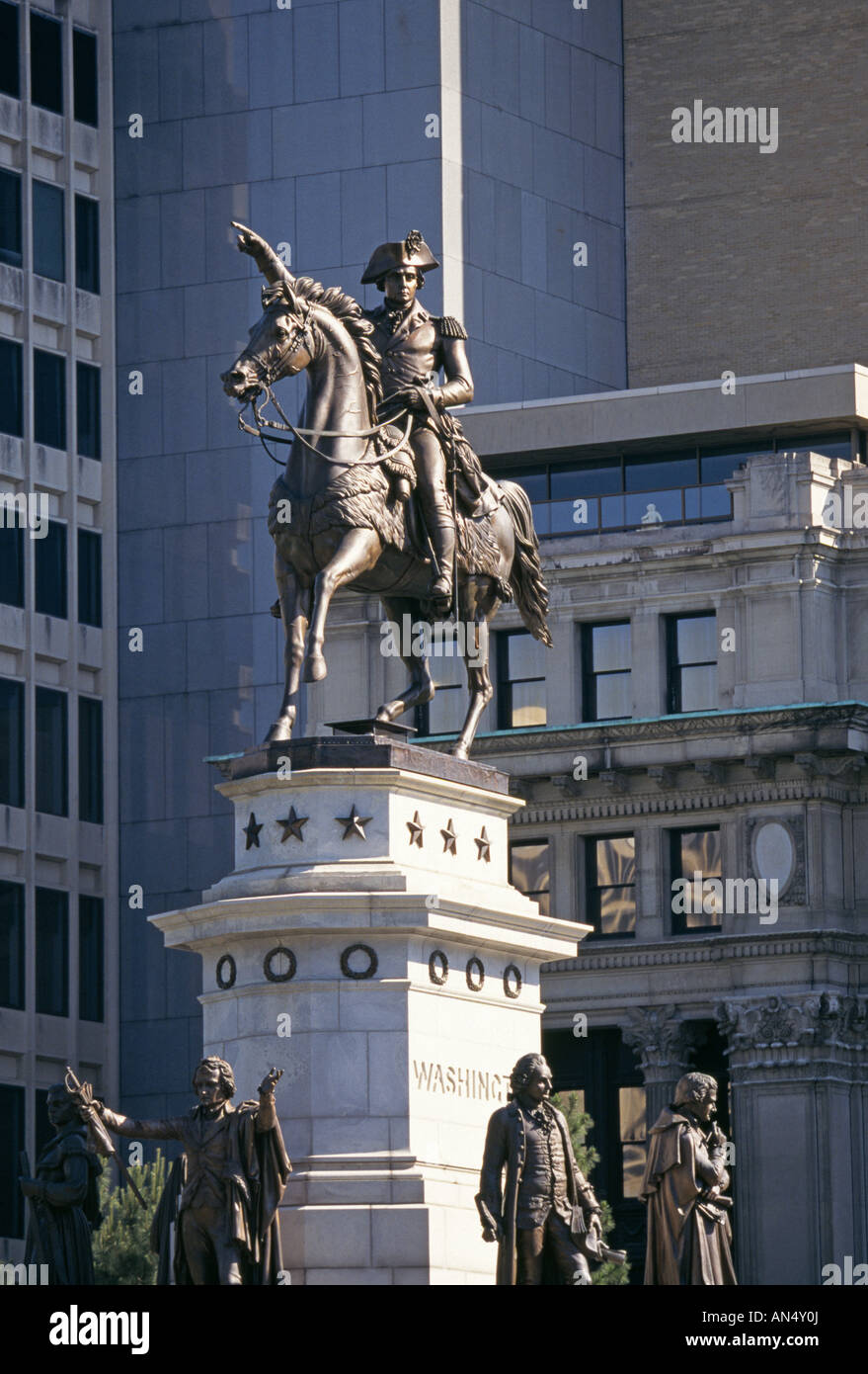 USA VIRGINIA RICHMOND A statue of Washington first president of