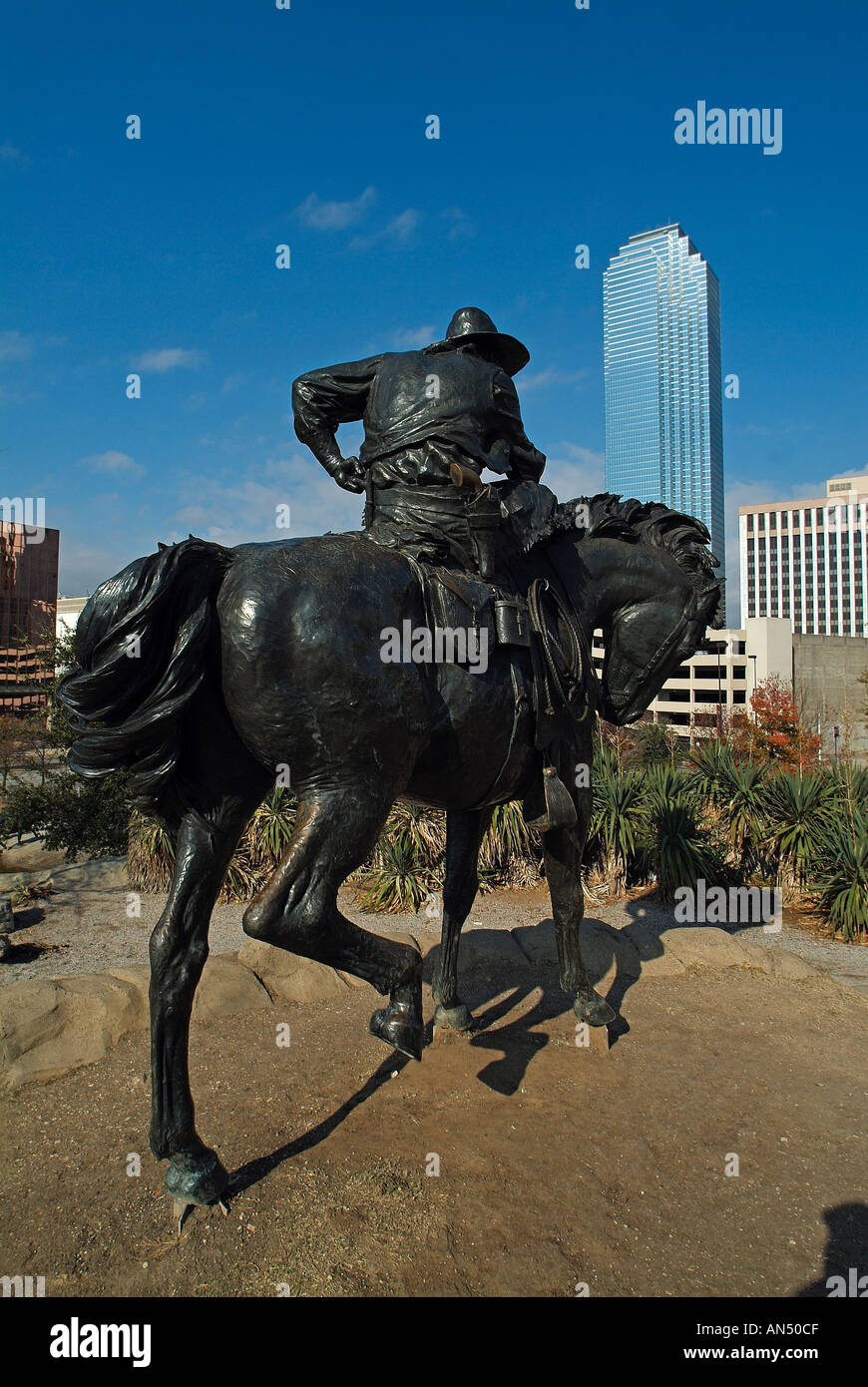 Statue In Dallas Downtown Texas Stock Photos & Statue In Dallas