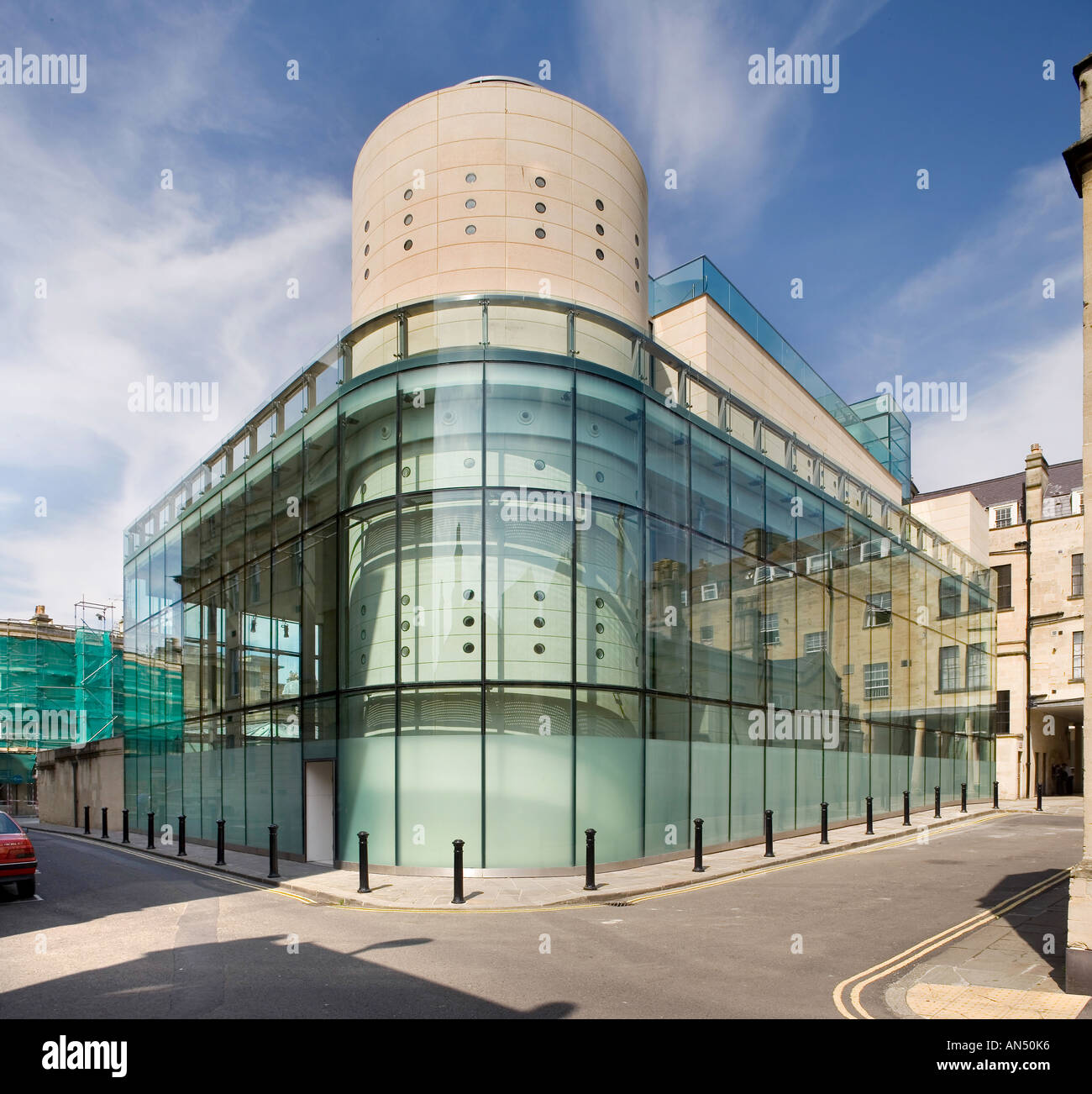 Therm' Bath Spa, 2006. Exterior view from street. Architect: Grimshaw Architects Stock Photo