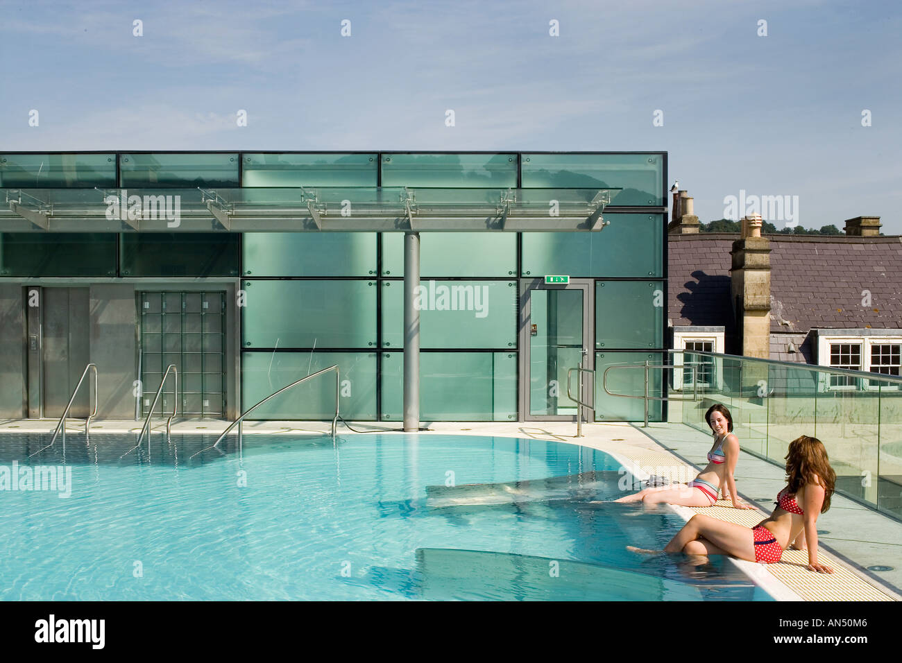 Therm' Bath Spa, 2006. Open air rooftop swimming pool. Architect: Grimshaw Architects Stock Photo