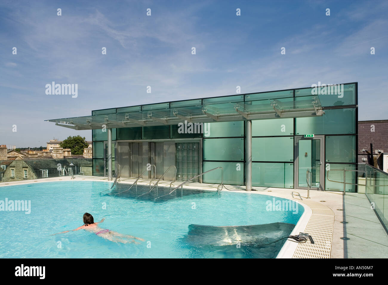 Therm' Bath Spa, 2006. Open air rooftop swimming pool. Architect: Grimshaw Architects Stock Photo