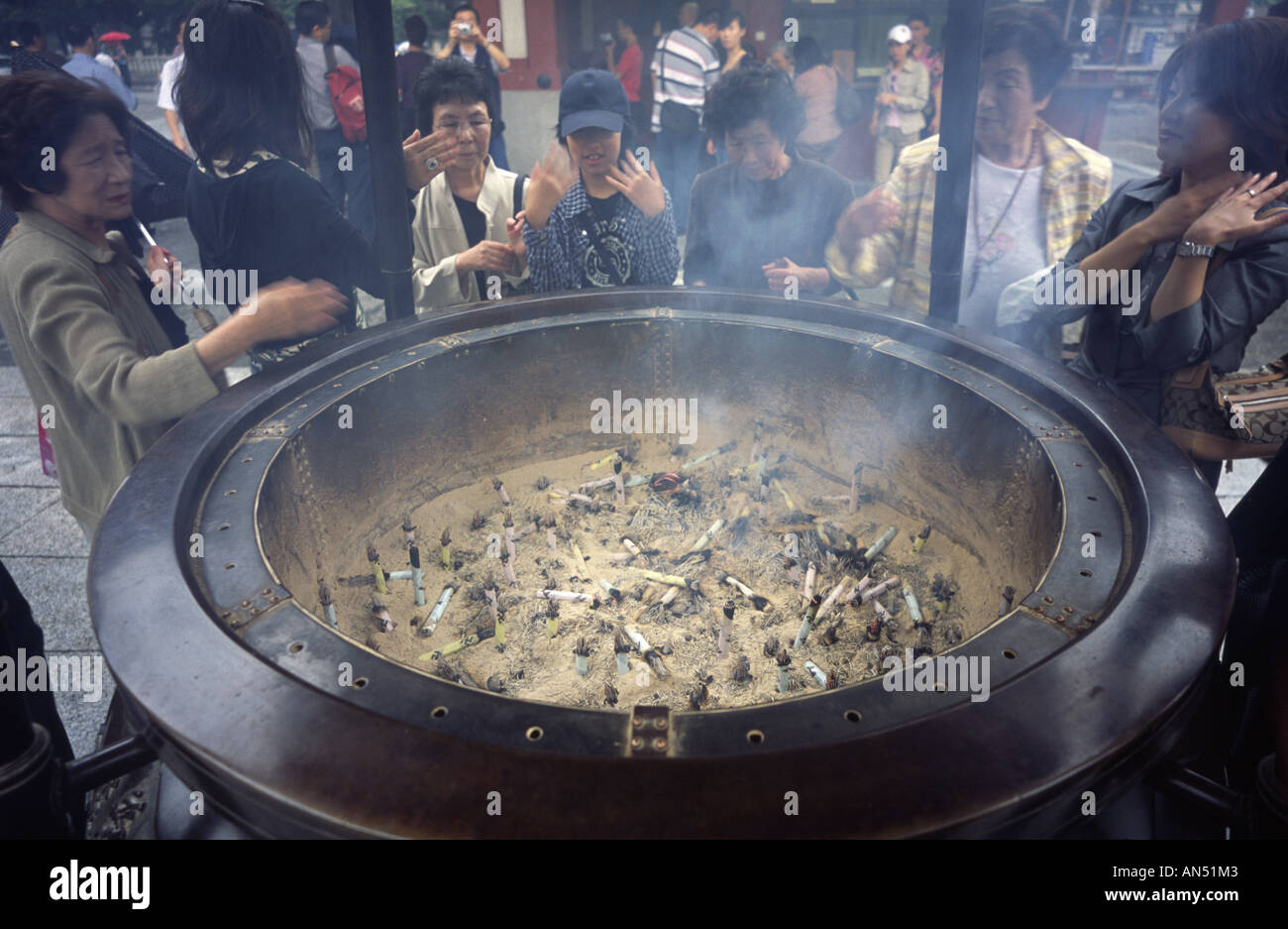 Incense smoke in senso ji temple hi-res stock photography and images ...