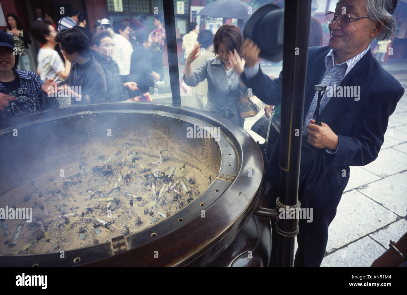 Incense smoke in senso ji temple hi-res stock photography and images ...