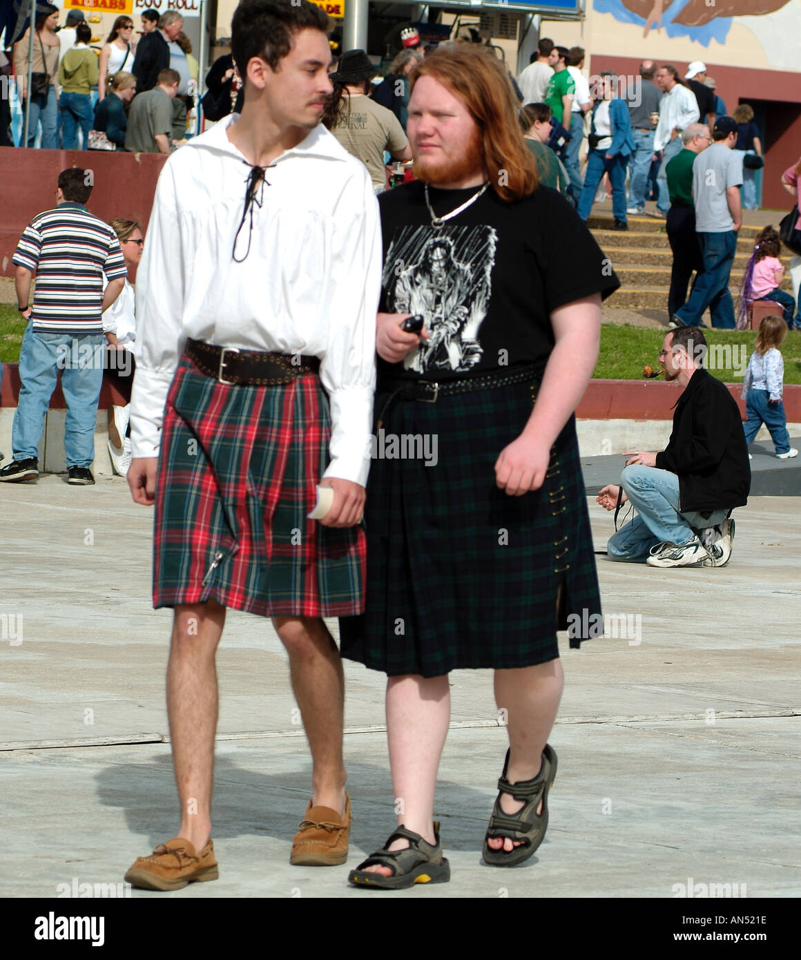 Kilt wearing men hi-res stock photography and images - Alamy