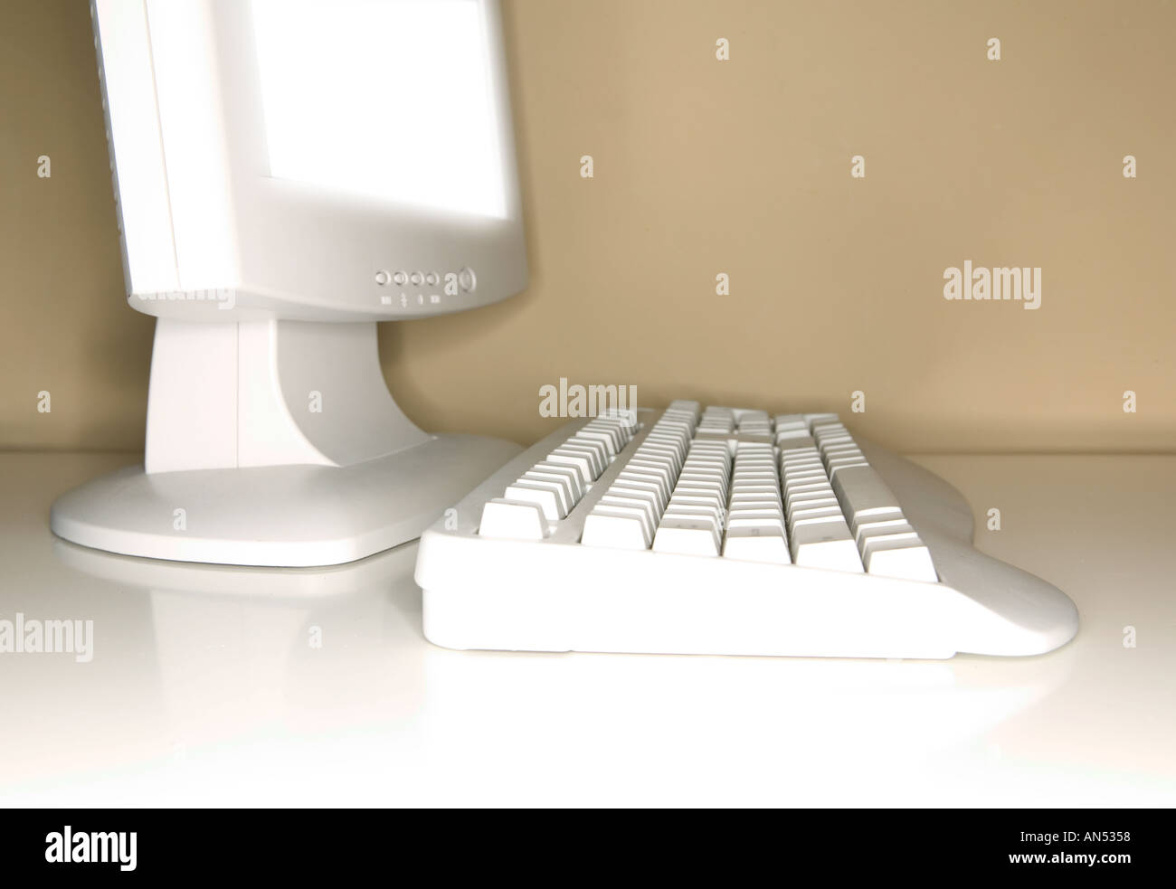 Keyboard and flat screen monitor Stock Photo - Alamy