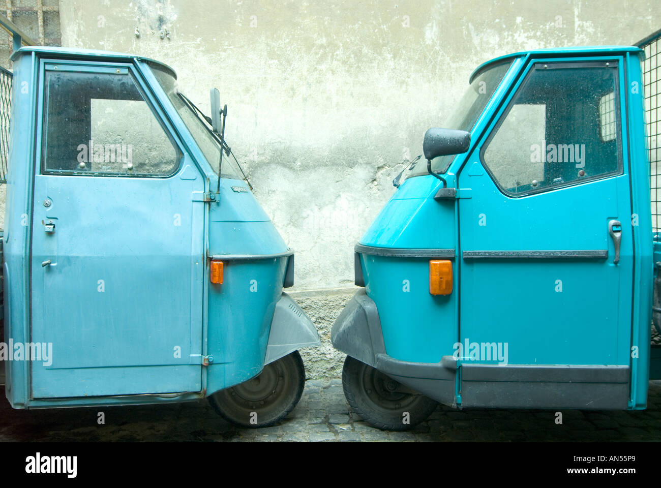 Ape piaggio hi-res stock photography and images - Page 9 - Alamy