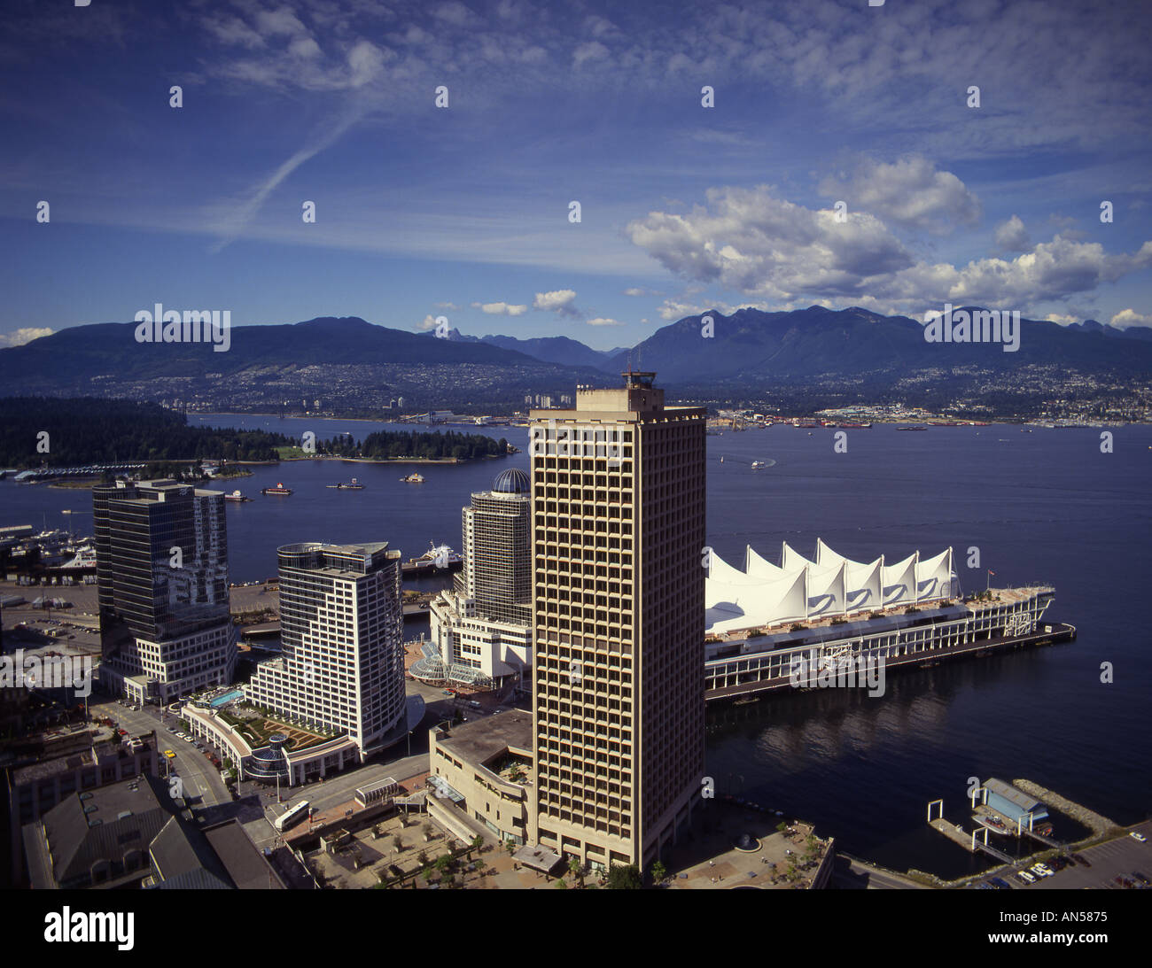 Canada Vancouver Waterfront Centre Stock Photo - Alamy