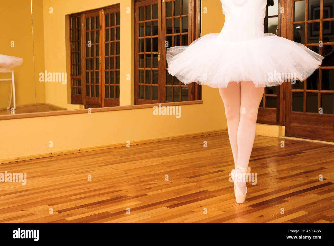 Female Ballet Dancer Doing Toe Dance High Resolution Stock Photography ...