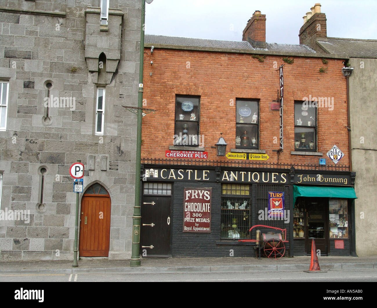 Irish Antique Shop Stock Photos & Irish Antique Shop Stock Images Alamy