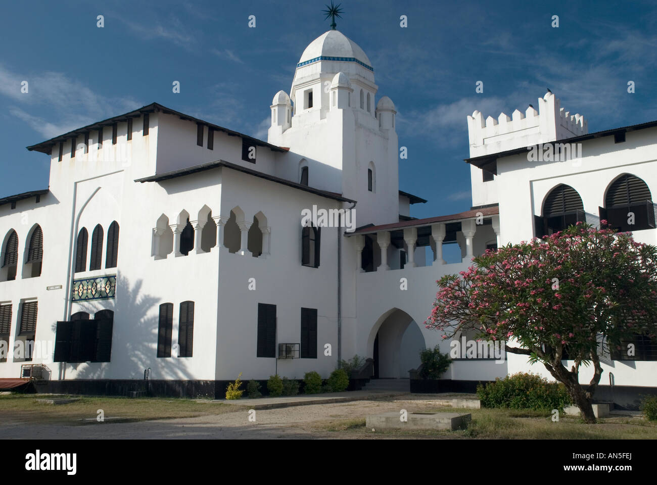 ocean road hospital, dar es salaam, tanzania Stock Photo Alamy