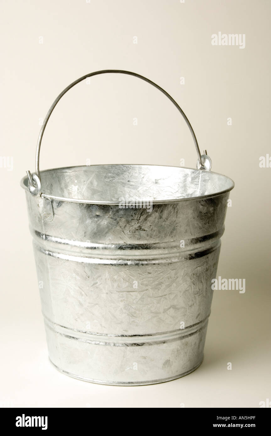 Galvanised bucket hi-res stock photography and images - Alamy