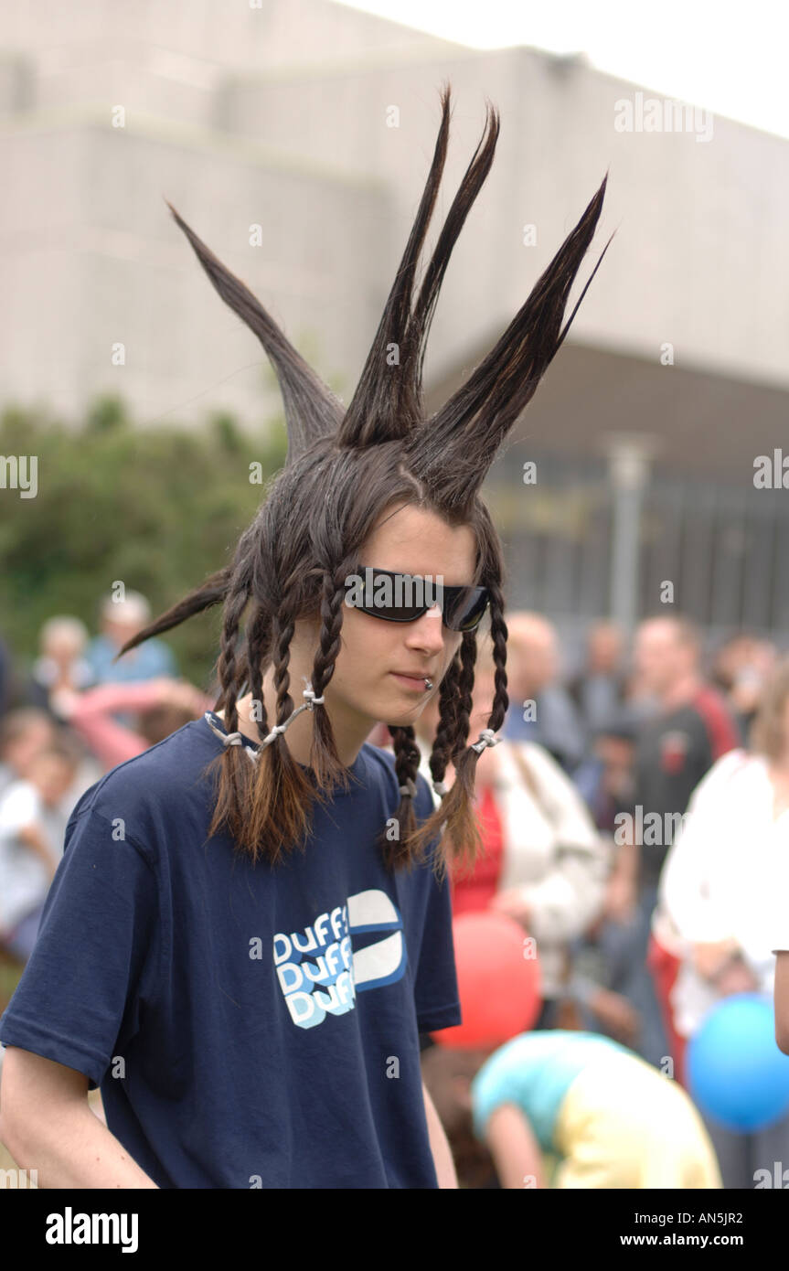 Punk spiky hair hi-res stock photography and images - Alamy Punk spiky hair hi-res stock photography and images - Alamy