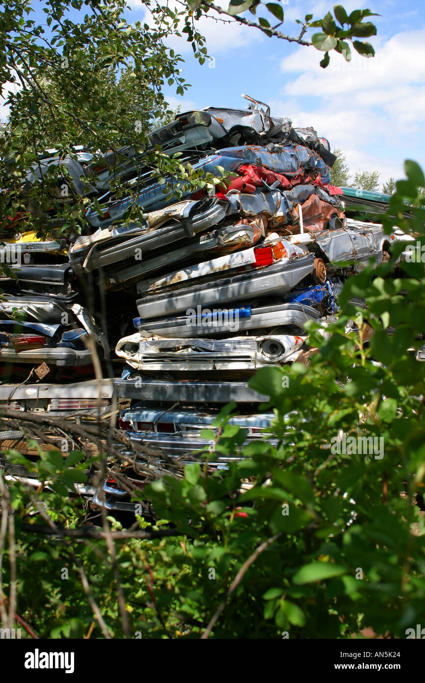Trucks in a junk yard hi-res stock photography and images - Alamy