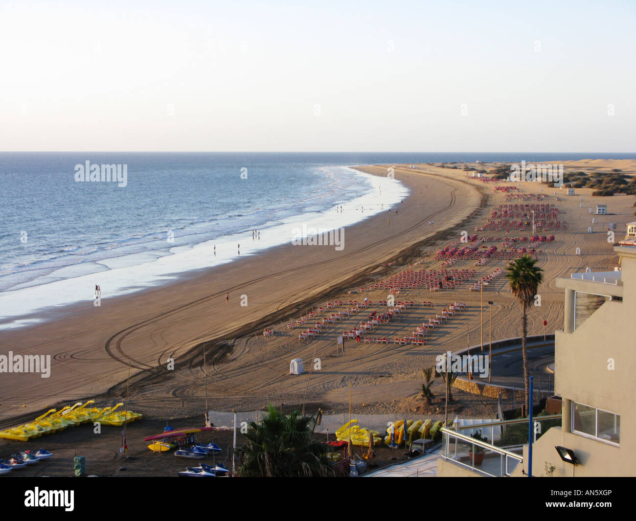 Gran canaria playa del ingles beach hi-res stock photography and images -  Page 12 - Alamy