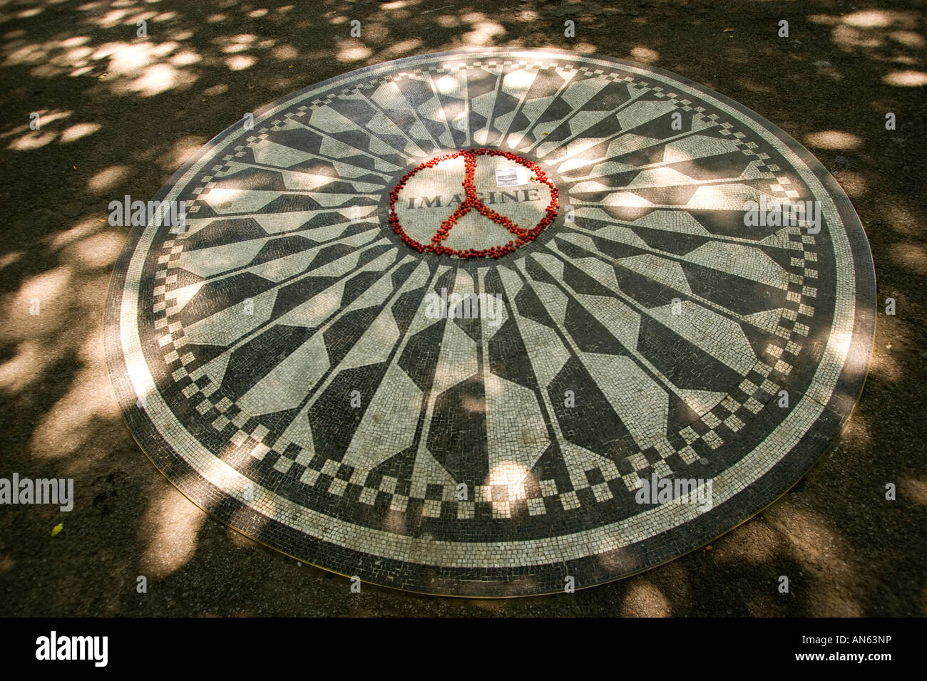 John Lennon Imagine Mosaic in Strawberry Fields Central Park, New York Stock Photo