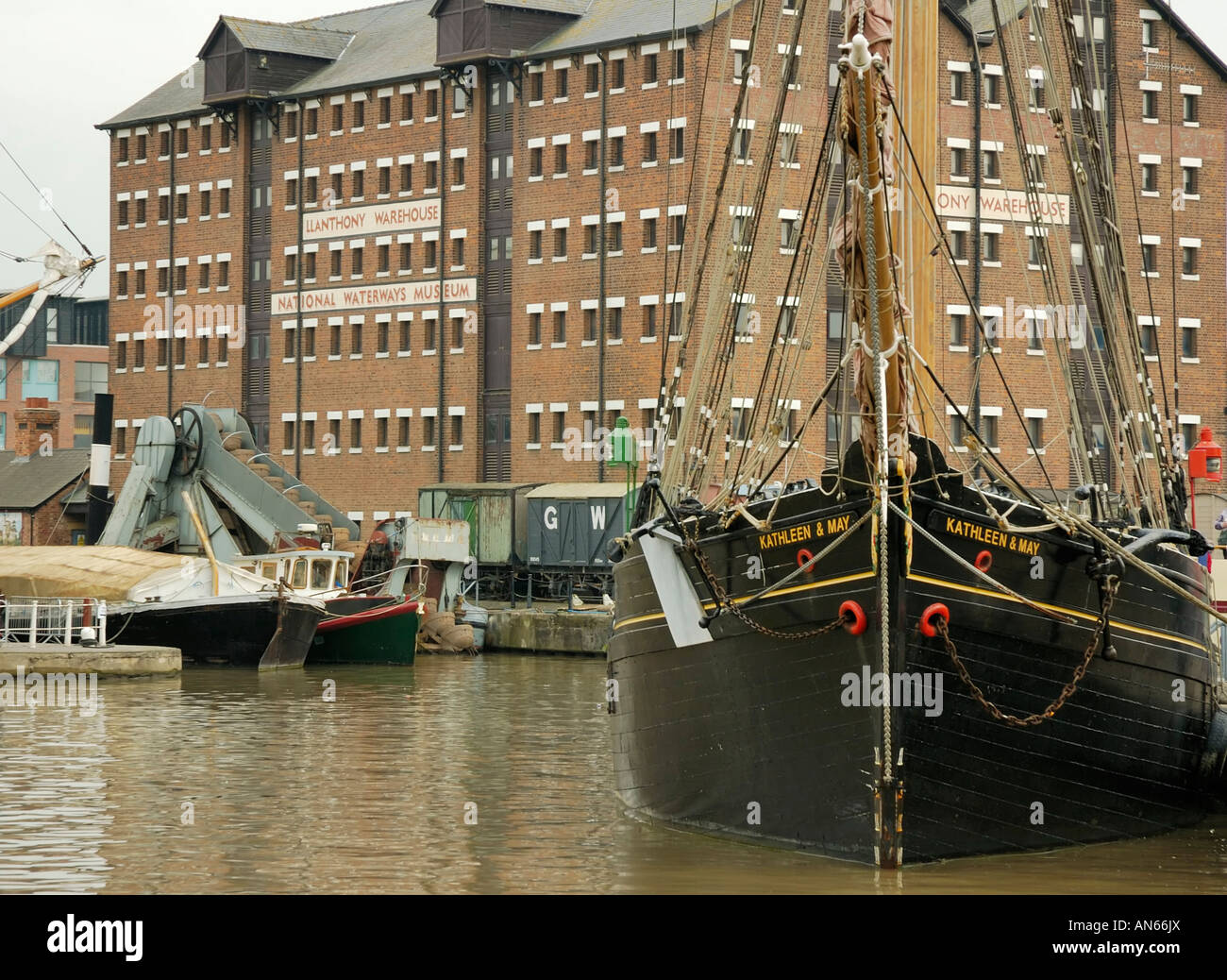 Kathleen May Tallship No 4 Steam Dredger Llanthony Warehouse National Waterways Museum Gloucester Tall Ships Festival 2007 Stock Photo