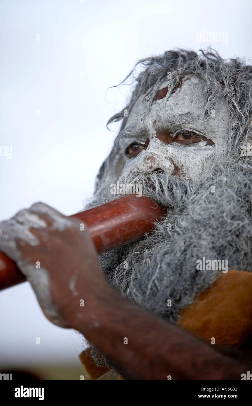 Goomblar Wylo Didgeridoo Descendance Aboriginal Dance Group North