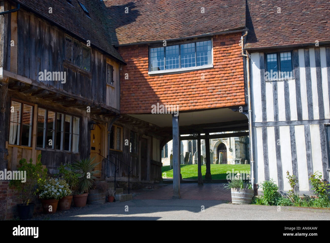 Penshurst, Kent, England. Timbered houses overlooking Leicester Square. Stock Photo