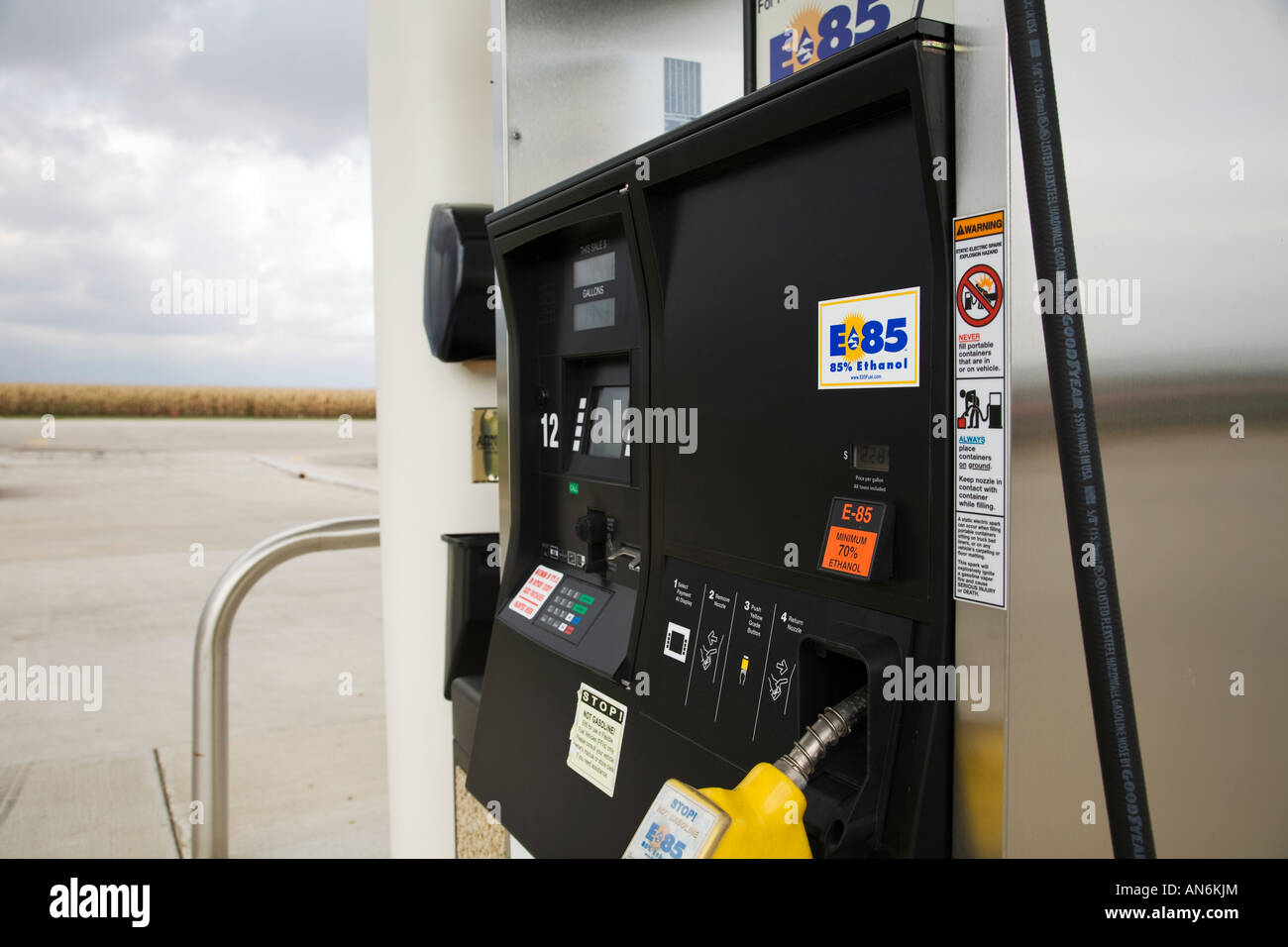 ILLINOIS Elizabeth E85 gasoline pump at service station alternative