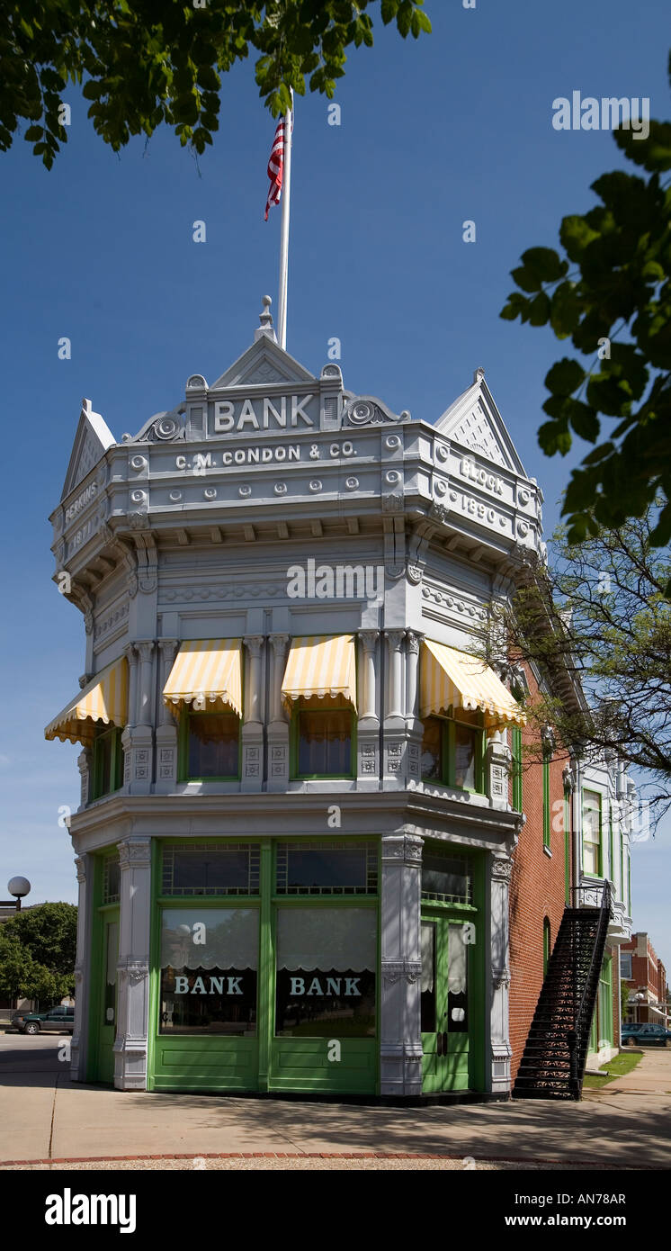 Kansas bank hires stock photography and images Alamy
