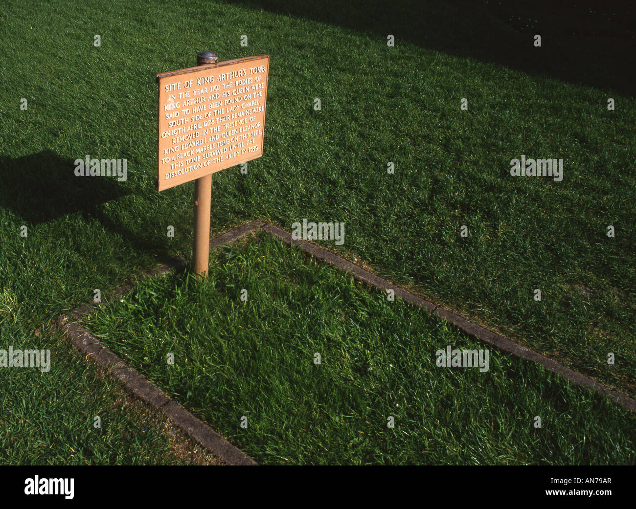 King arthurs grave hires stock photography and images Alamy