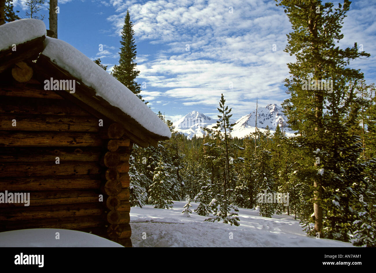 CROSS COUNTRY SKI CABIN in the THREE SISTERS WILDERNESS in the CASCADES