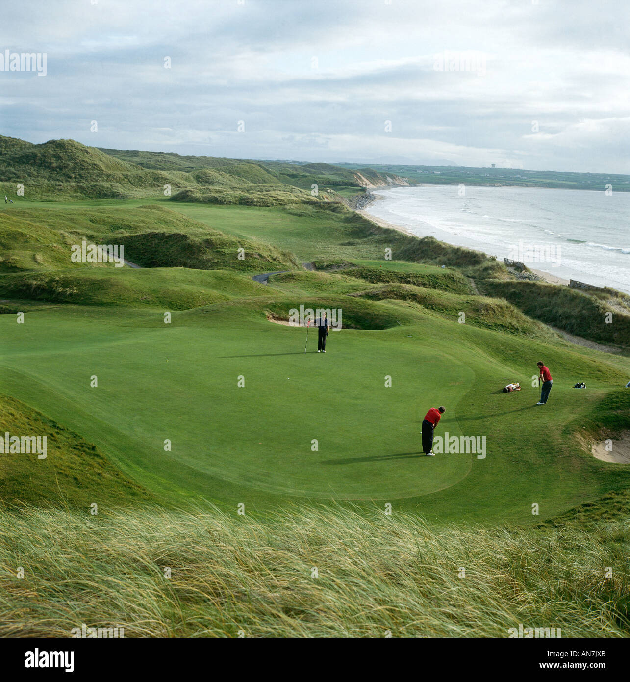 Golfers on the Ballybunion golf course Stock Photo Alamy