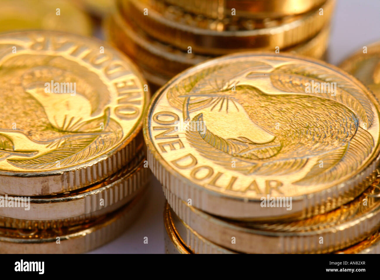 stacks on New Zealand $1 gold coins Stock Photo: 15442654 ...