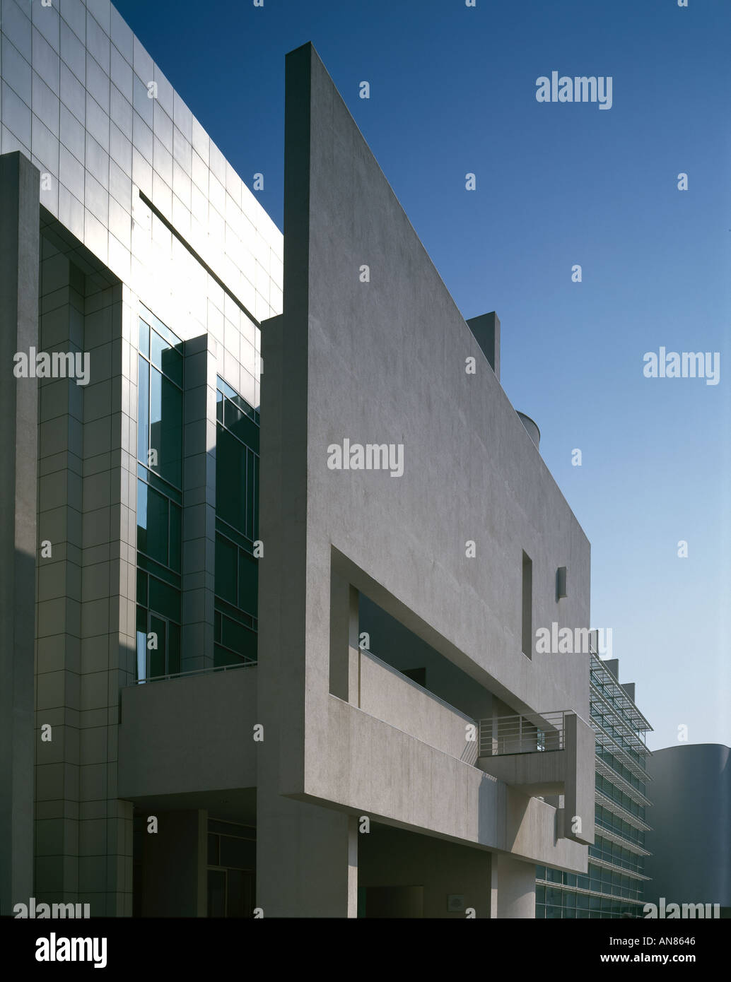 The Barcelona Museum of Contemporary Art, 1987-1995. Main entrance. Architect: Richard Meier and Partners Stock Photo