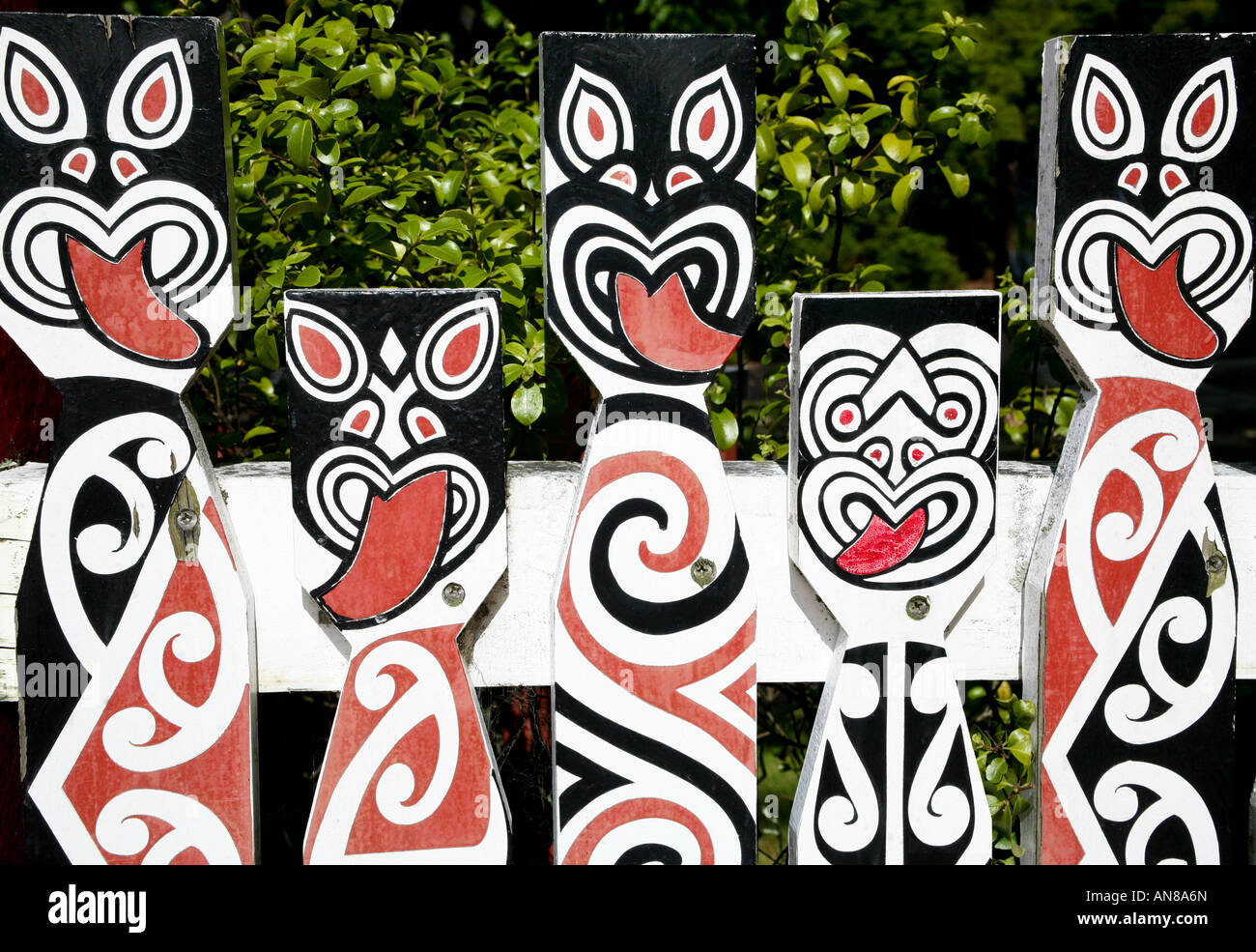 Maori art hi-res stock photography and images - Alamy, image size:1300x985