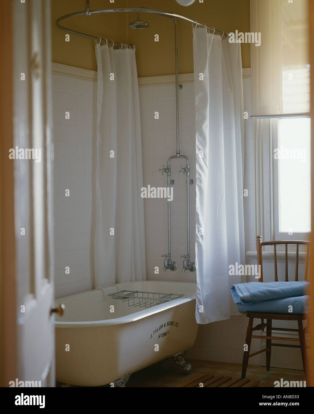 Victorian bath chair hires stock photography and images Alamy