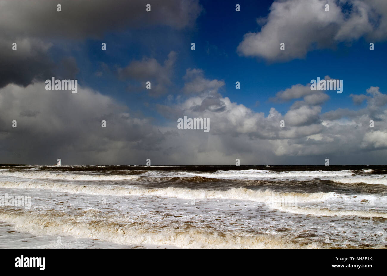 Foamy seas hi-res stock photography and images - Alamy